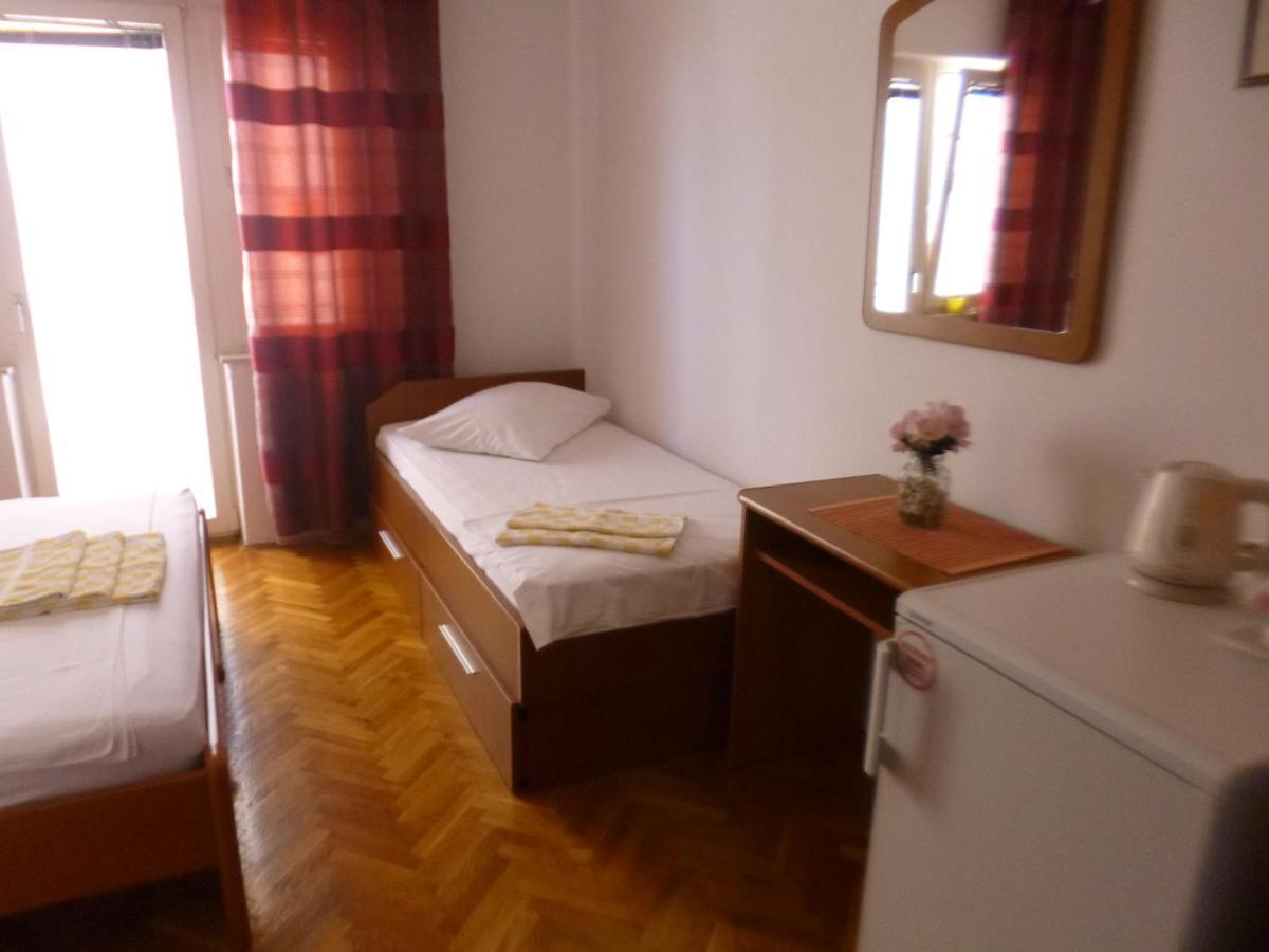 Haus Pehar Hotel Baška Voda Eksteriør billede