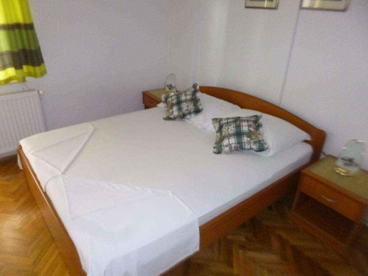 Haus Pehar Hotel Baška Voda Eksteriør billede