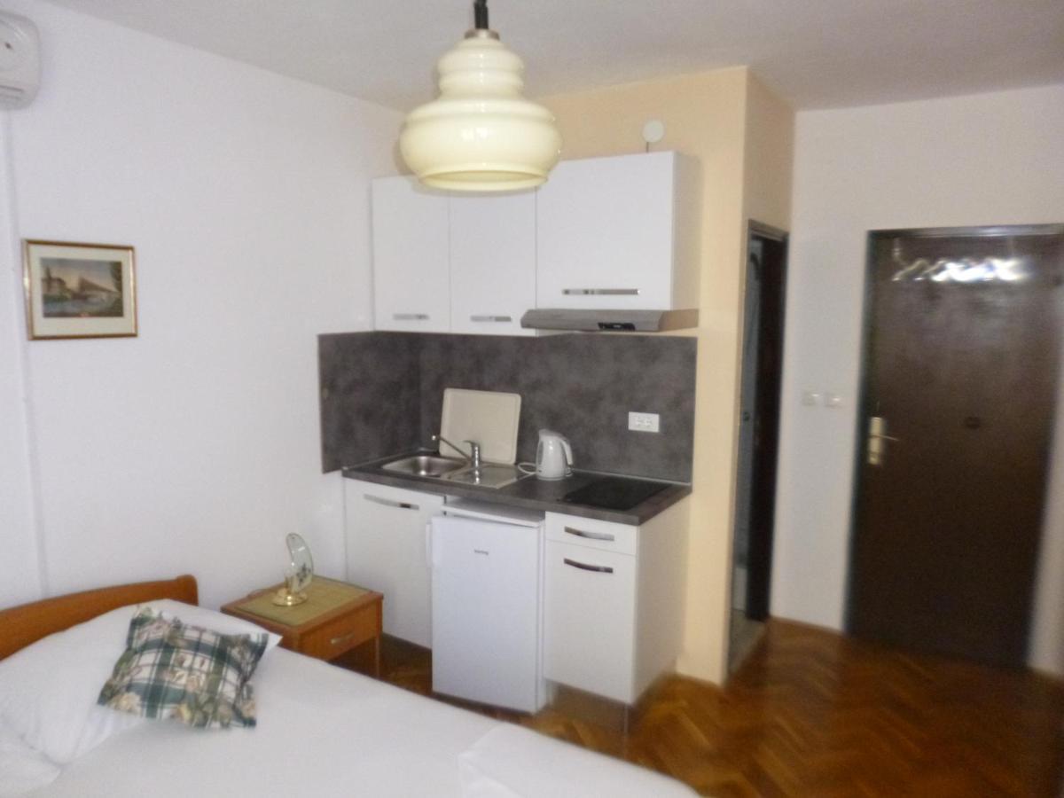Haus Pehar Hotel Baška Voda Eksteriør billede