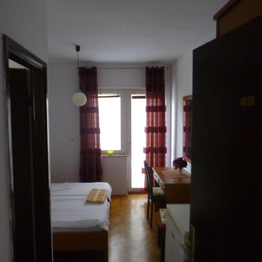 Haus Pehar Hotel Baška Voda Eksteriør billede